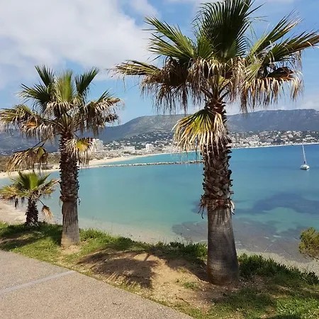Sylvia Les Mimosas Nyaraló Bormes-les-Mimosas